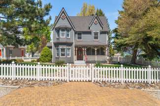 212 Kinsey Way. Genoa, NV 89411